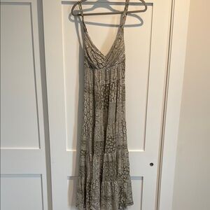 Elegant Gray Patterned Women's Dress